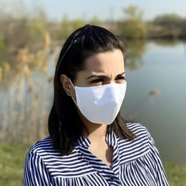 Újrahasználható 3 rétegű Egészségügyi Textil Szájmaszk Orr rész kialakítással