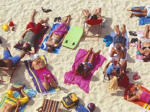 Mit árul el rólunk a strandtörölköző? Avagy hogyan legyünk divatosak a strandon is?