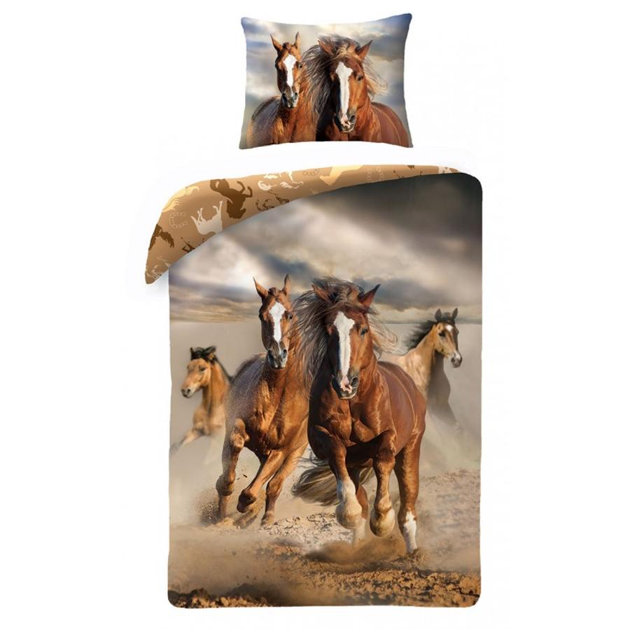 LOVAS HORSES 2 részes ágynemű-garnitúra 140x200+70x90 cm LOVAS HORSES 2 részes ágynemű-garnitúra 140x200+70x90 cm