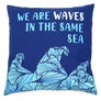 Kép 1/4 - Pamut Párnahuzat Felirattal - We are Waves - Szürke, Kék és Natúr