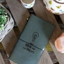 Kép 4/4 - Kézműves Bőrkötésű Notesz  - Fontos jegyzetek - Szürke (80 oldal)