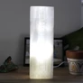 Kép 3/3 - Szelenit Négyzetes Lámpa 25cm - Chakra
