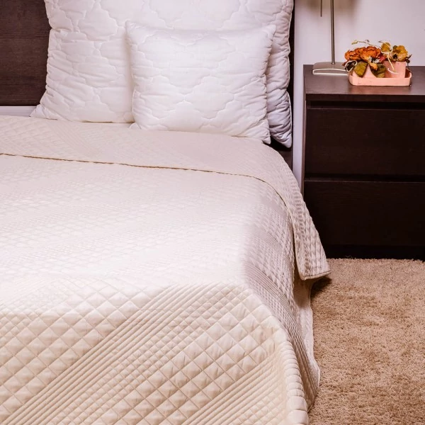 Clara Bézs/Kocka Steppelt Ágytakaró 235x250 cm